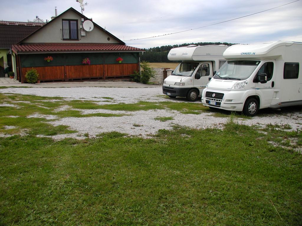 Penzion Dreveník Spisské Podhradie Exterior foto