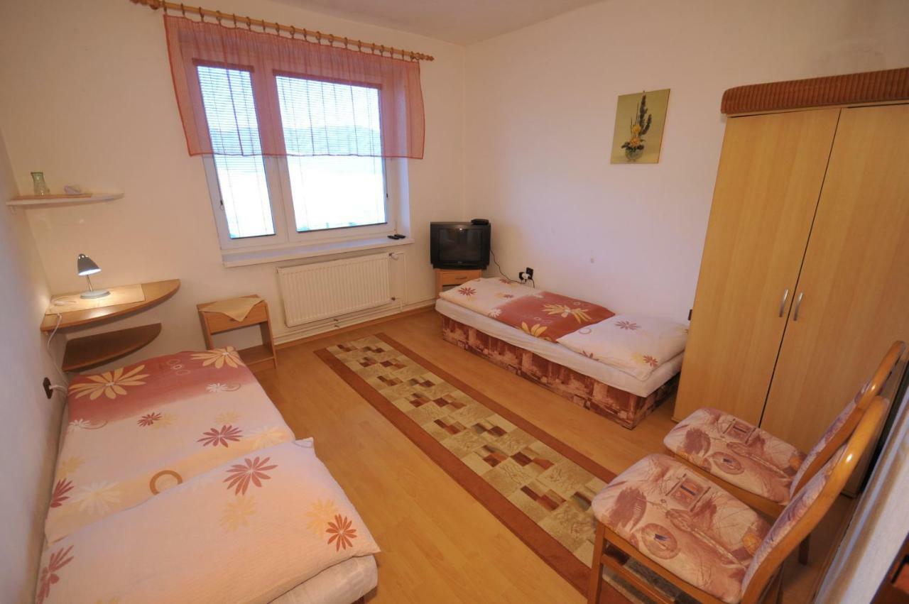 Penzion Dreveník Spisské Podhradie Exterior foto